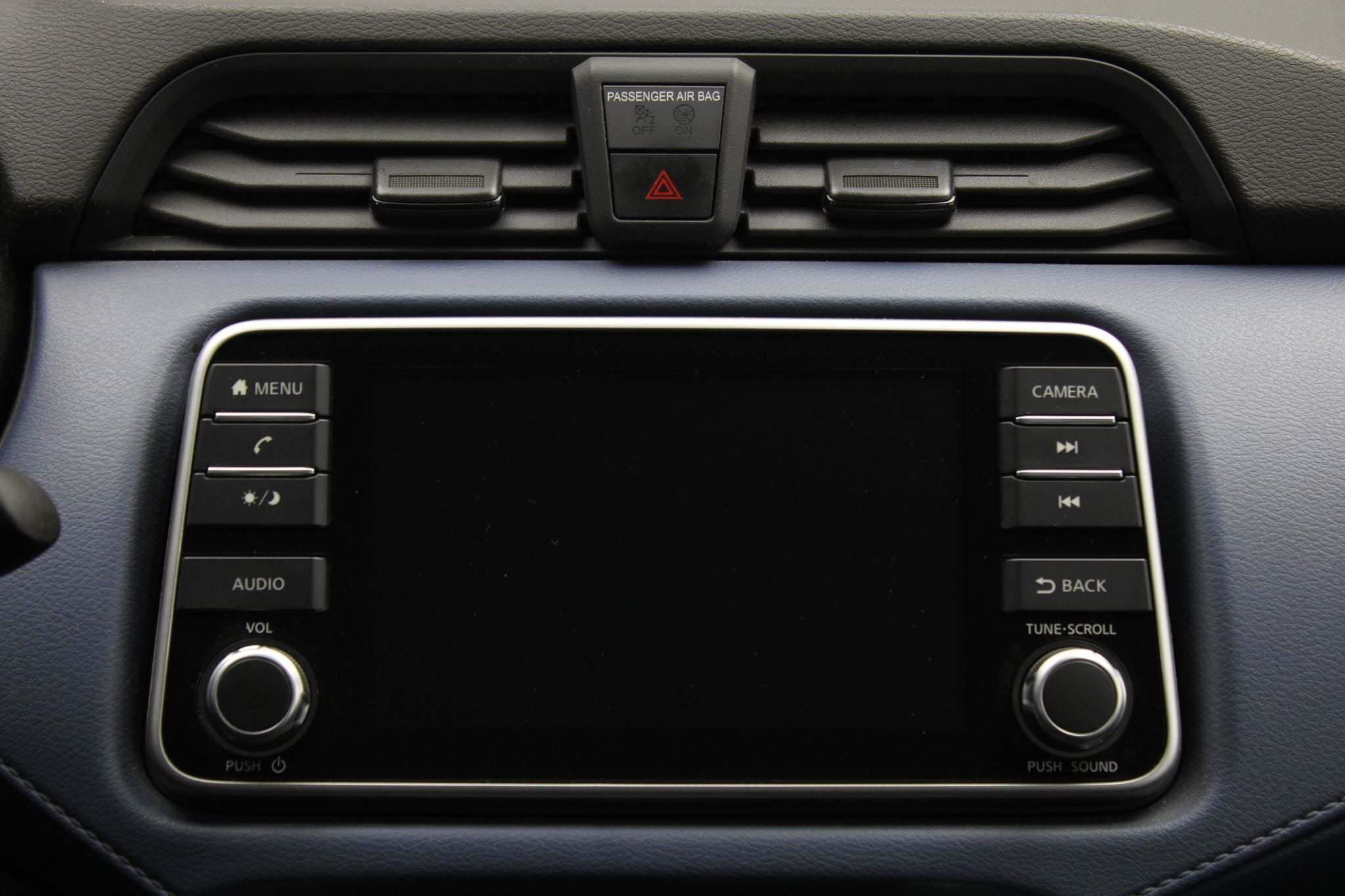 2025 Nissan Versa 1.6 Advance Mt