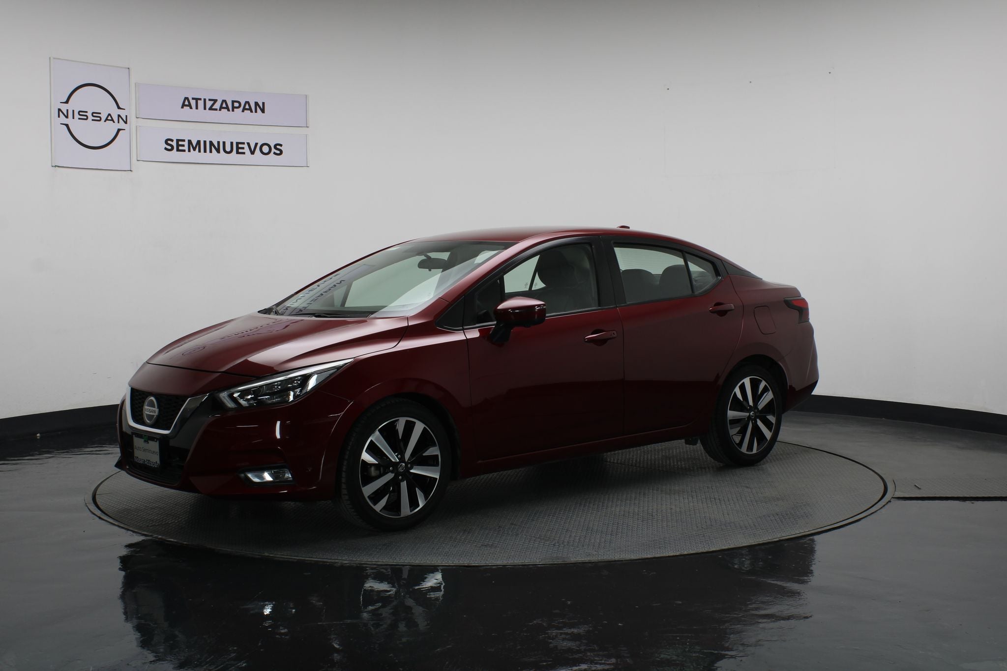 2022 Nissan Versa 1.6 Platinum Piel At