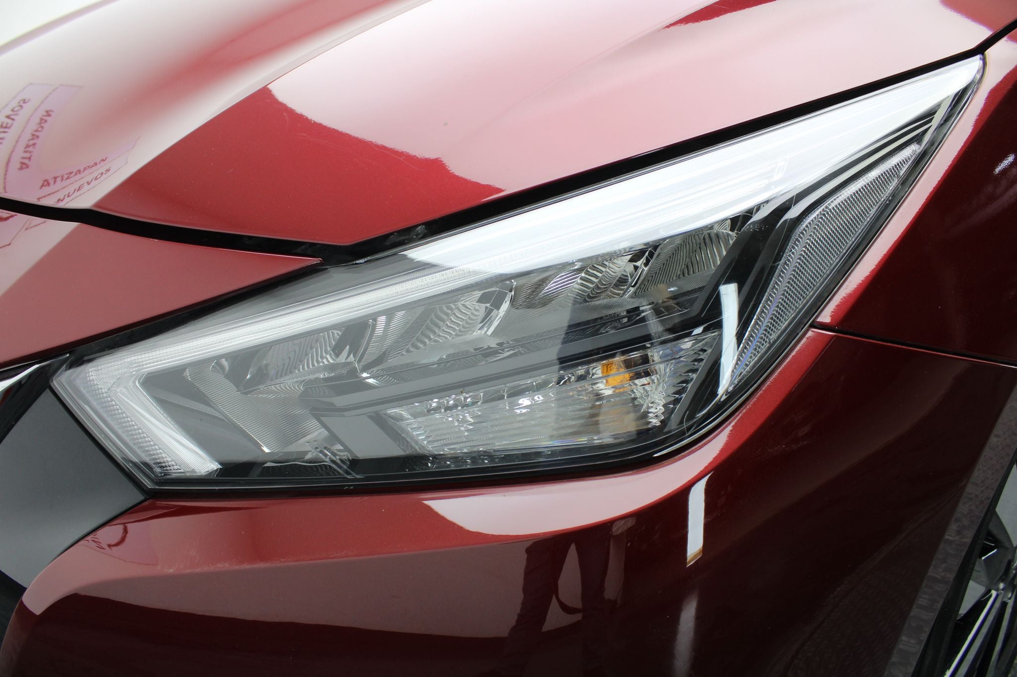 2022 Nissan Versa 1.6 Platinum Piel At