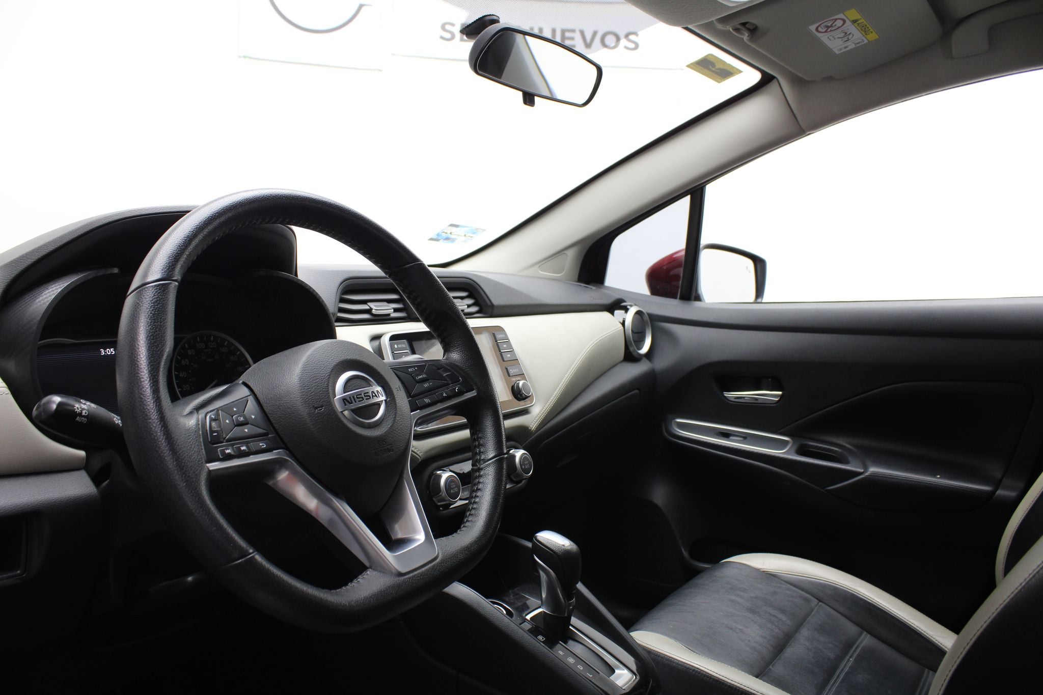 2022 Nissan Versa 1.6 Platinum Piel At