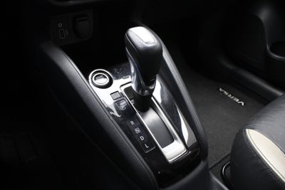 2022 Nissan Versa 1.6 Platinum Piel At