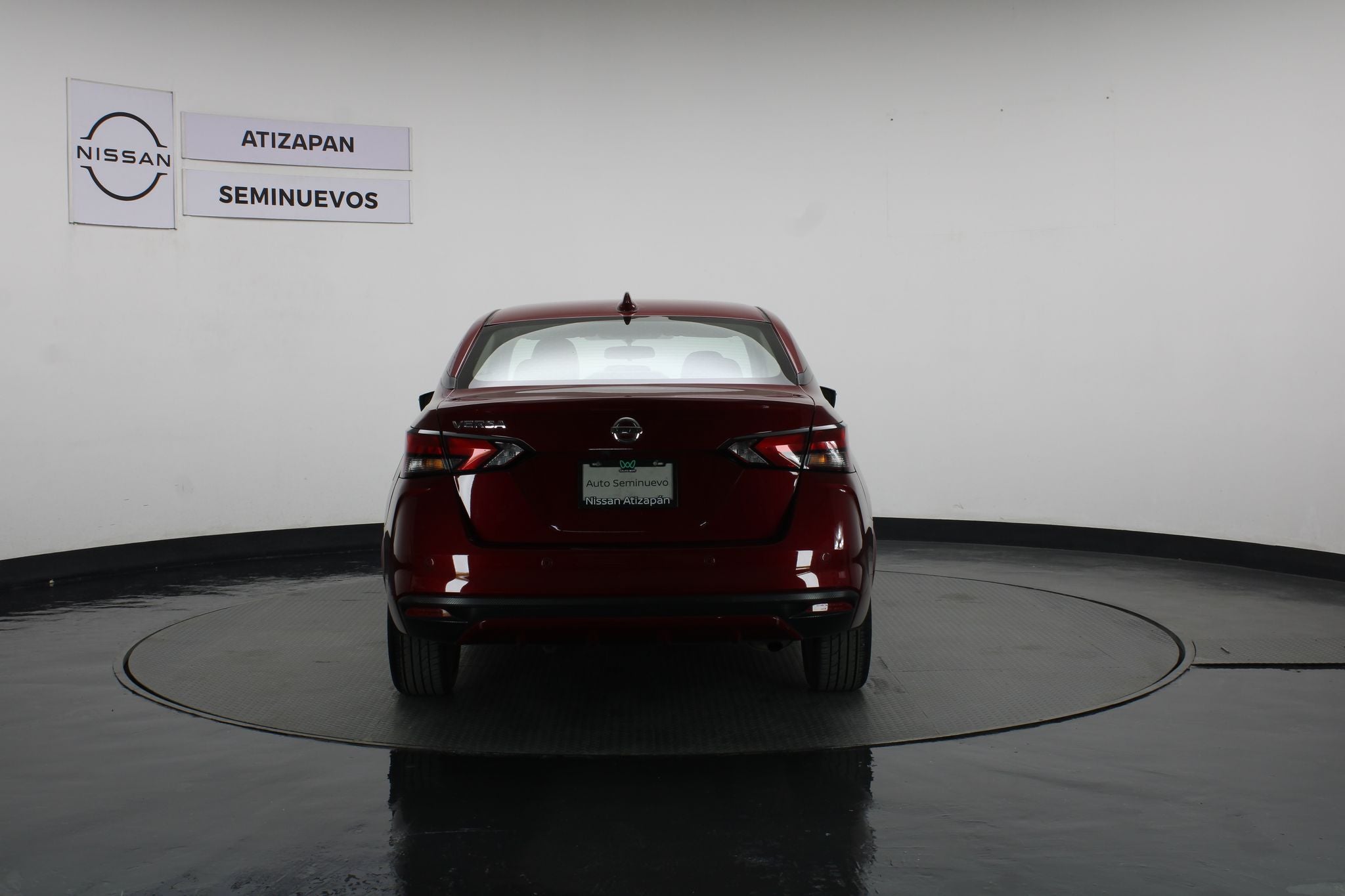 2022 Nissan Versa 1.6 Platinum Piel At