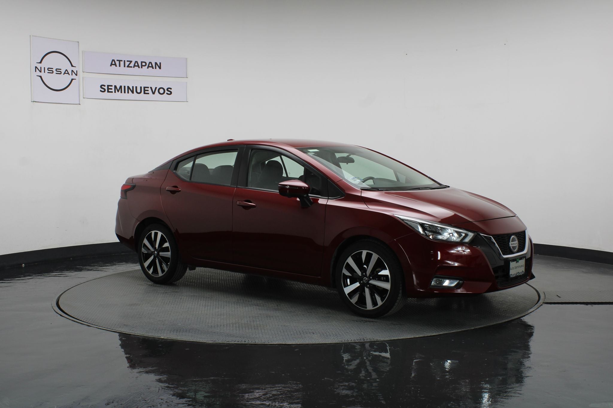 2022 Nissan Versa 1.6 Platinum Piel At