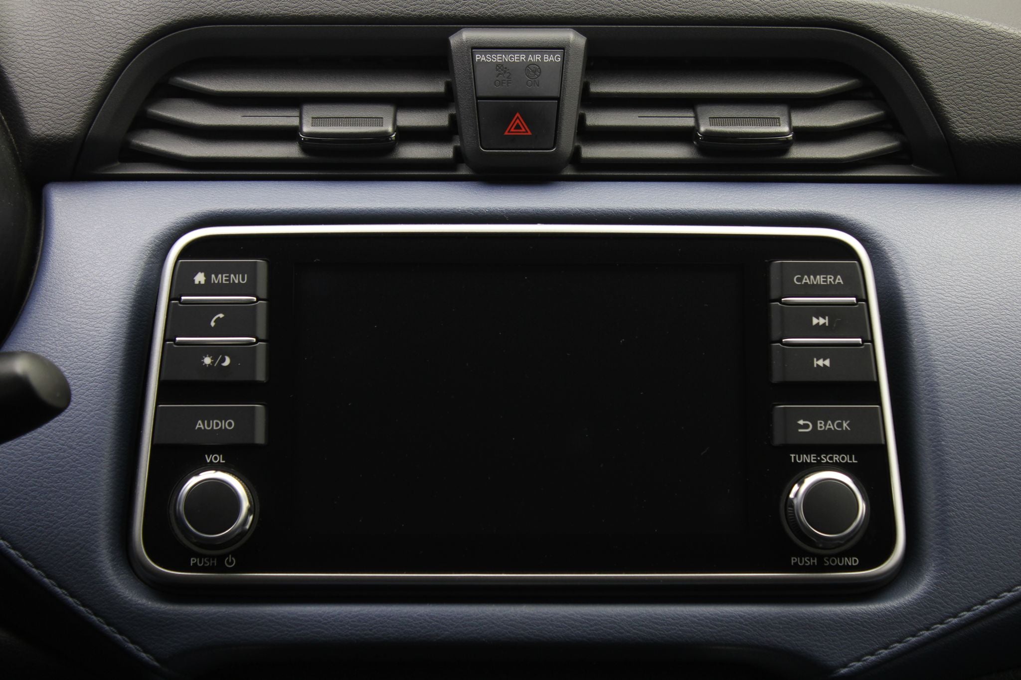 2025 Nissan Versa 1.6 Advance Mt