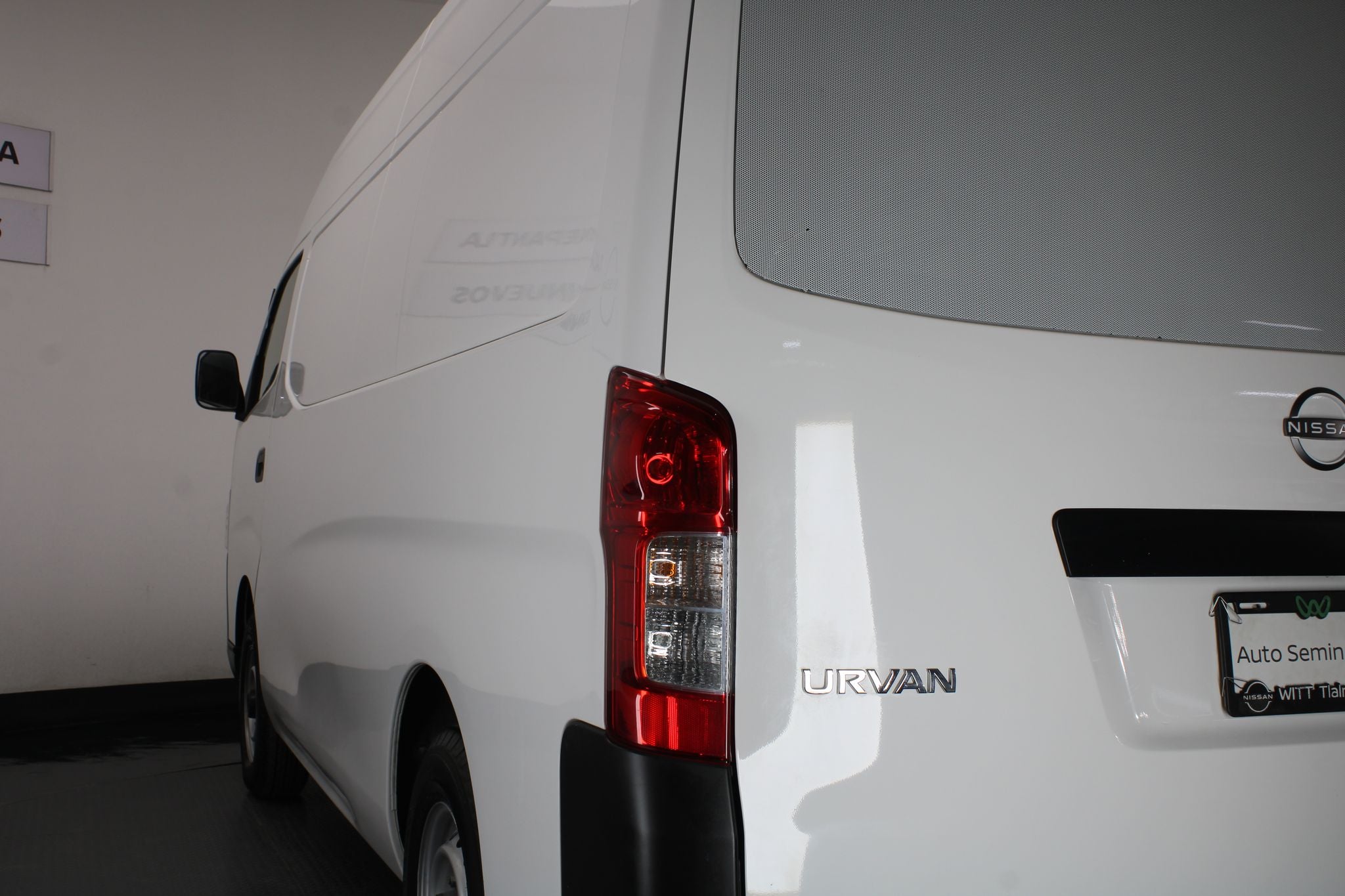 2024 Nissan Urvan 2.5 Panel Amplia AA Mt
