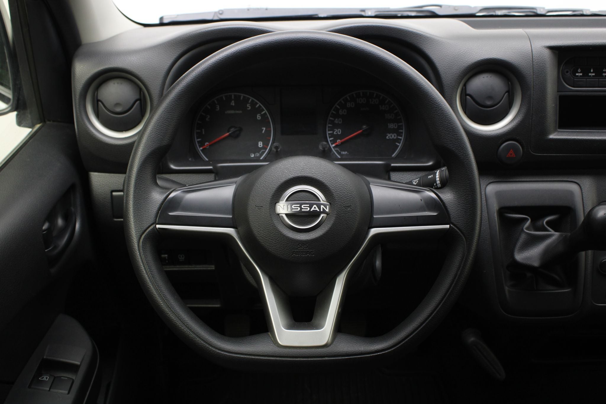 2024 Nissan Urvan 2.5 Panel Amplia AA Mt