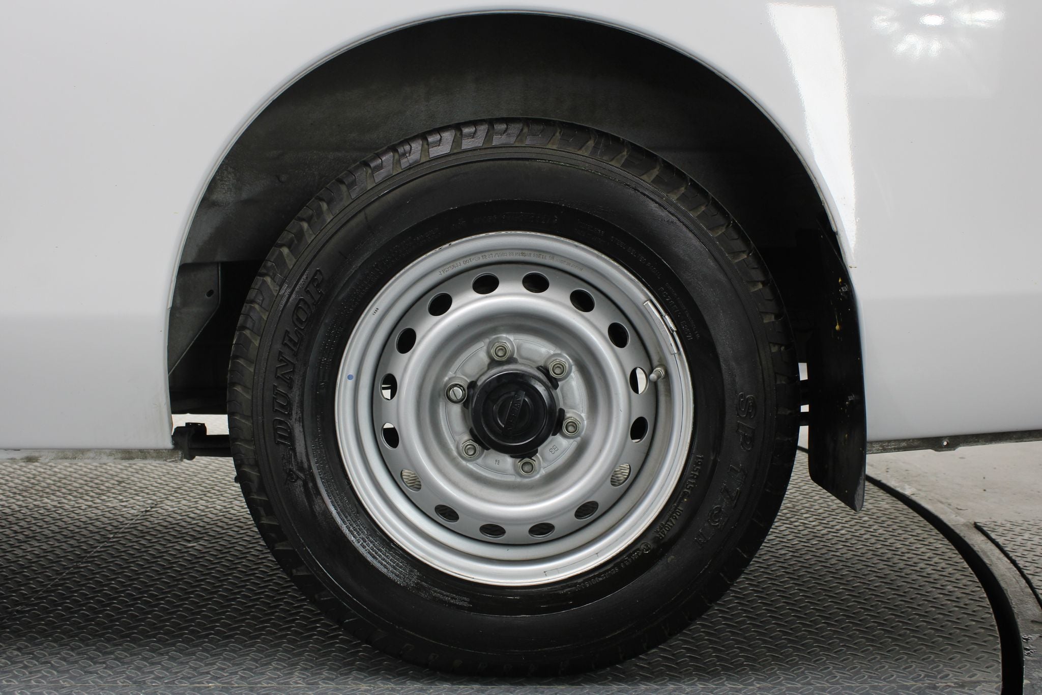 2024 Nissan Urvan 2.5 Panel Amplia AA Mt