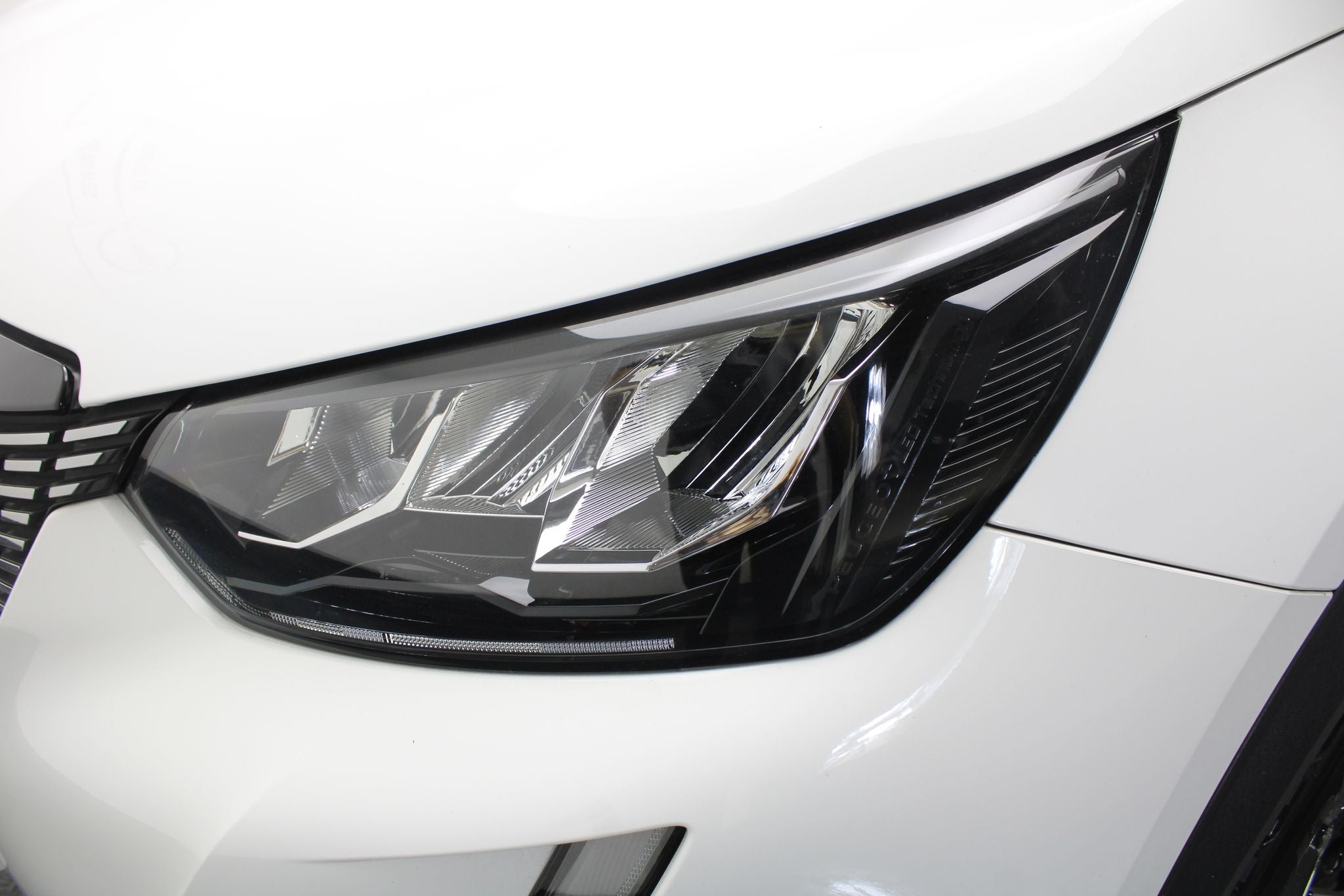 2023 Peugeot 2008 1.2 Allure Pack At