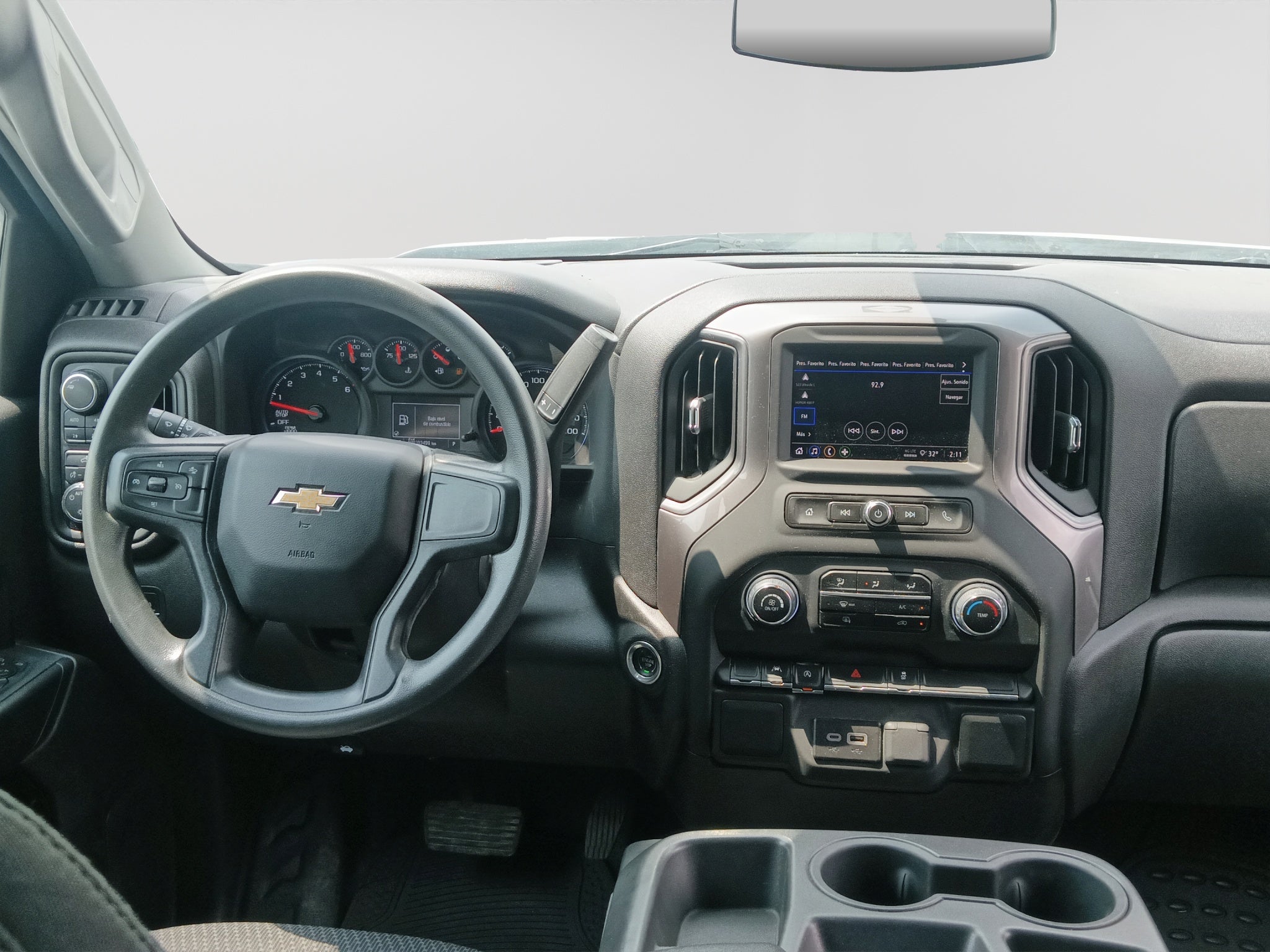 2023 Chevrolet SILVERADO 2500 4PTS 2.7 LTS TA DOB CAB 4X2 PAQ E