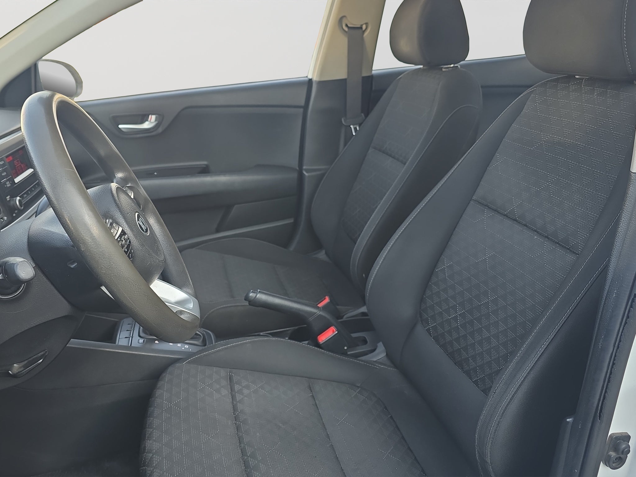 2020 Kia RIO 4 PTS L TA VE DEL R-15