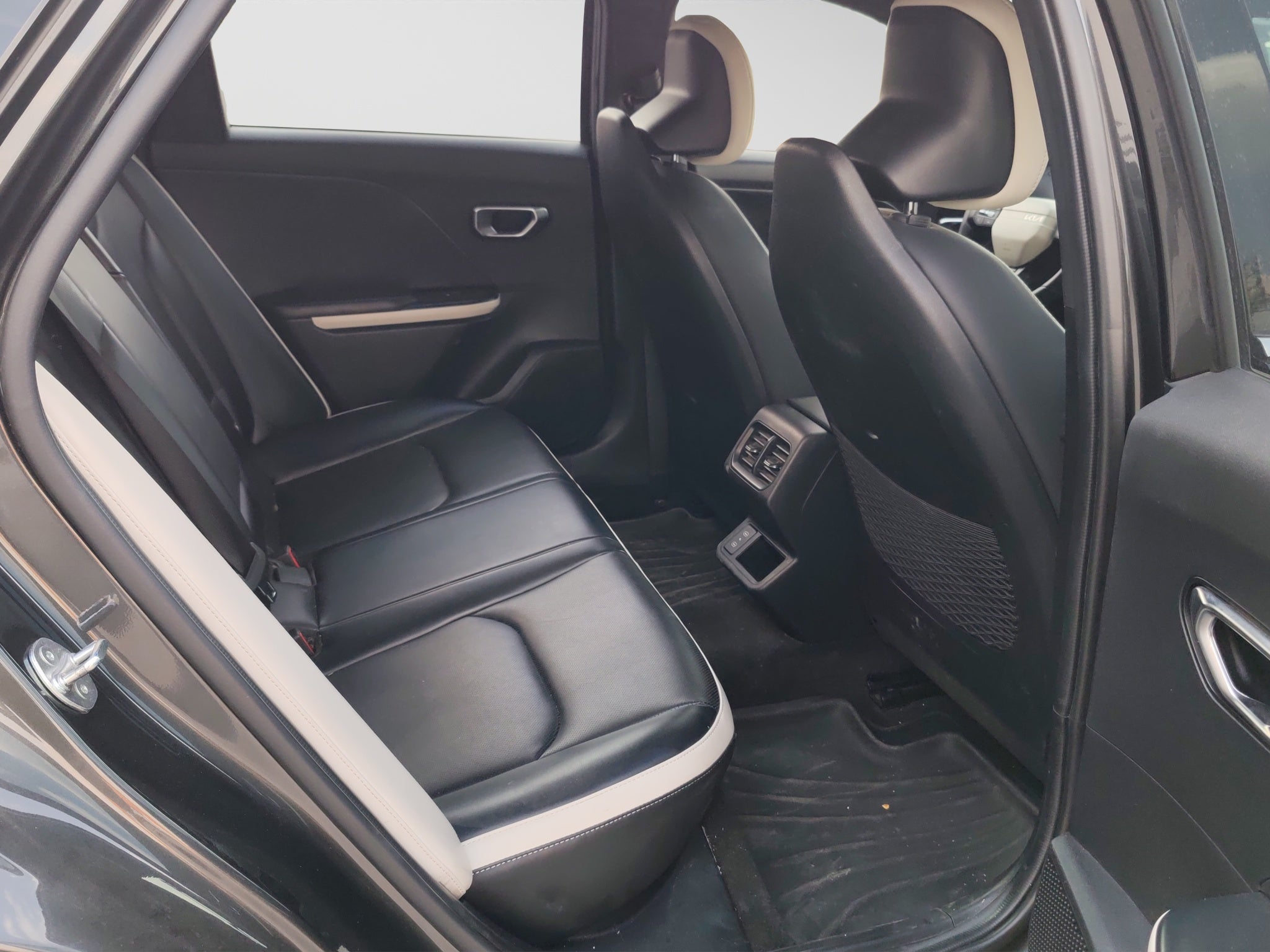 2025 Kia K4 4P GT LINE L42.0 AUT