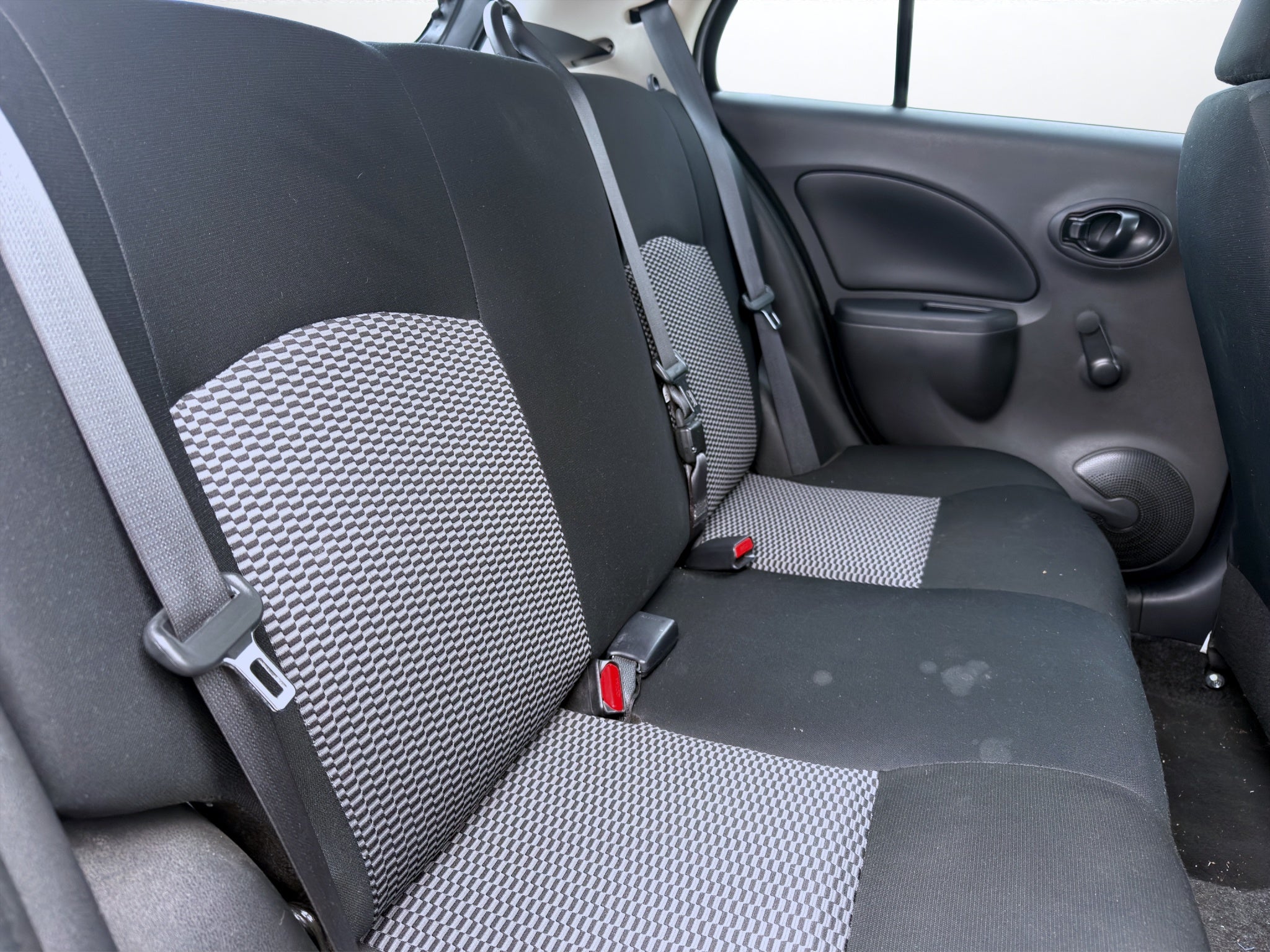 2023 Nissan MARCH 5 PTS HB SENSE TM5 AAC R-14