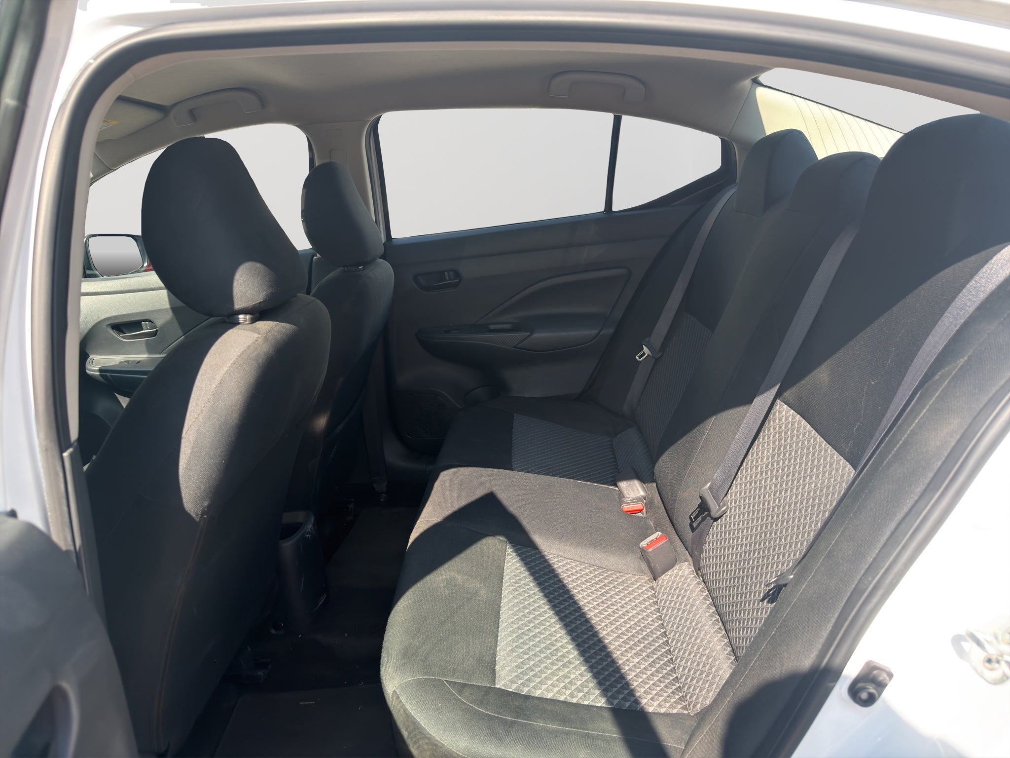 2024 Nissan VERSA 4P SENSE L41.6 AUT