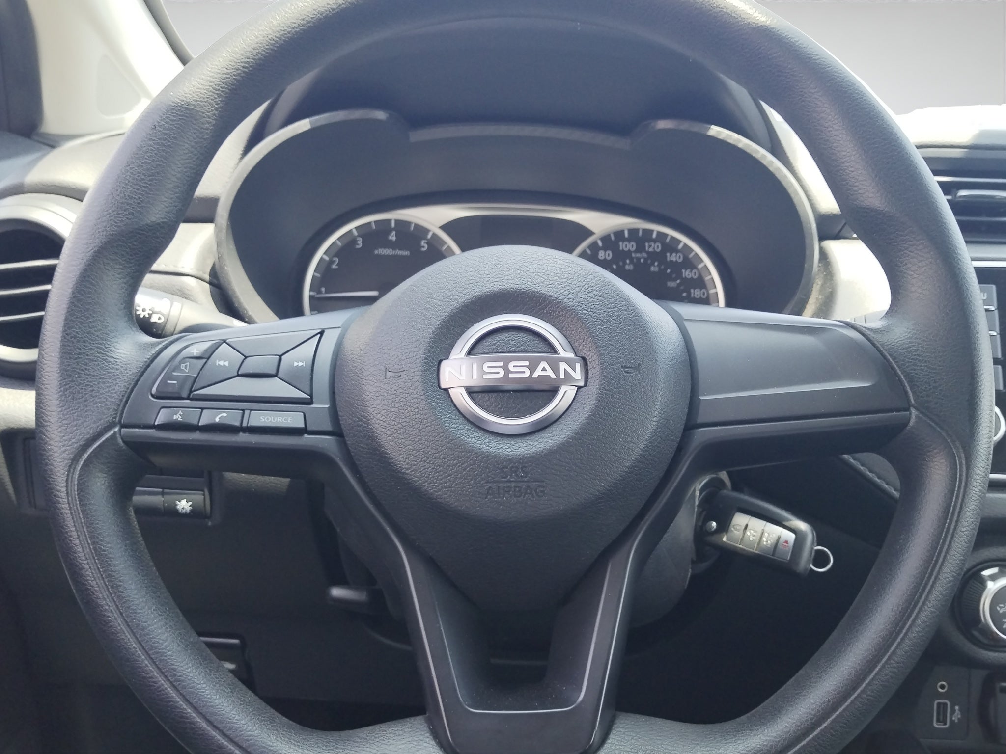 2024 Nissan VERSA 4P SENSE L41.6 AUT