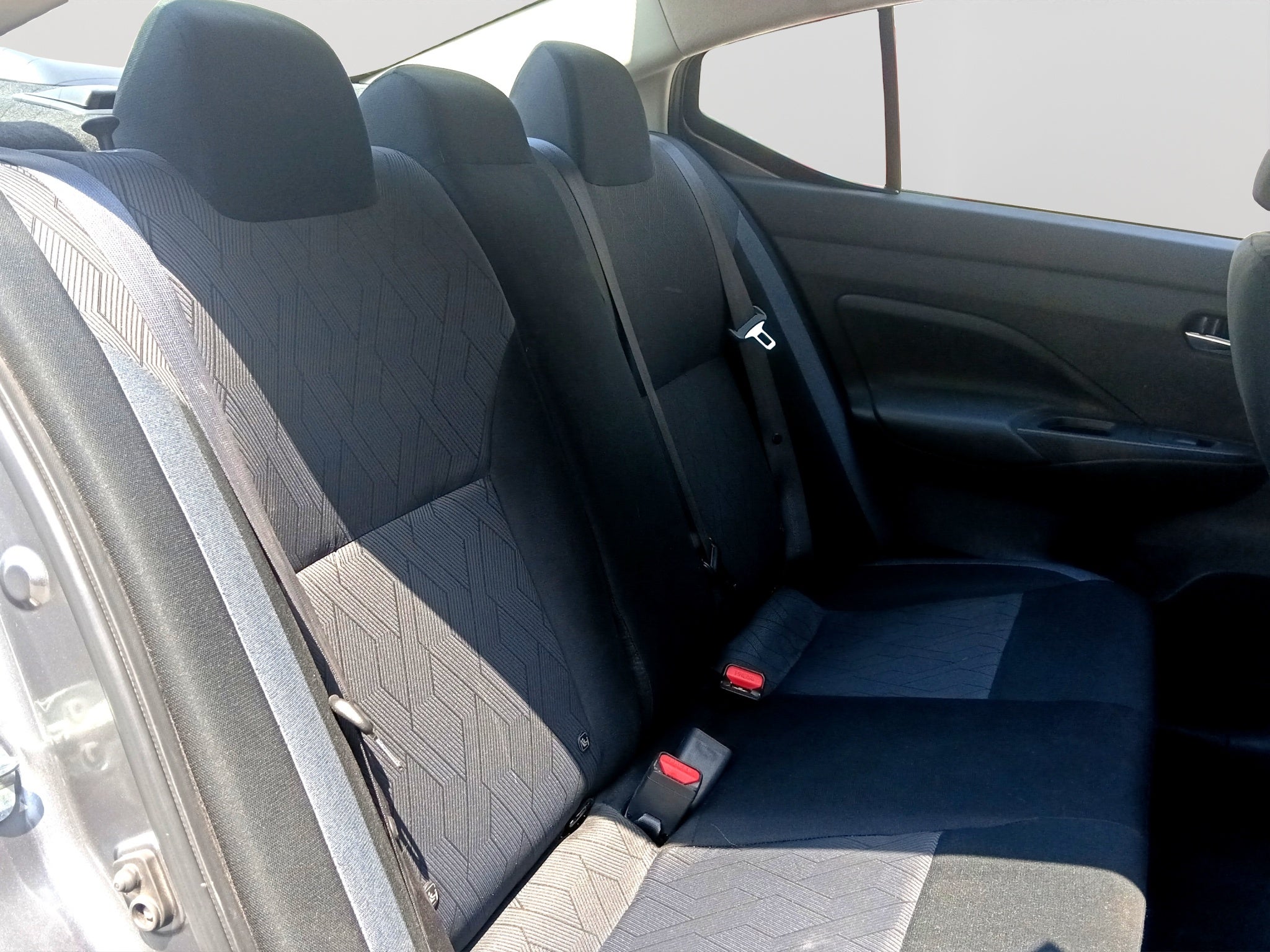 2024 Nissan VERSA 4P ADVANCE L41.6 AUT