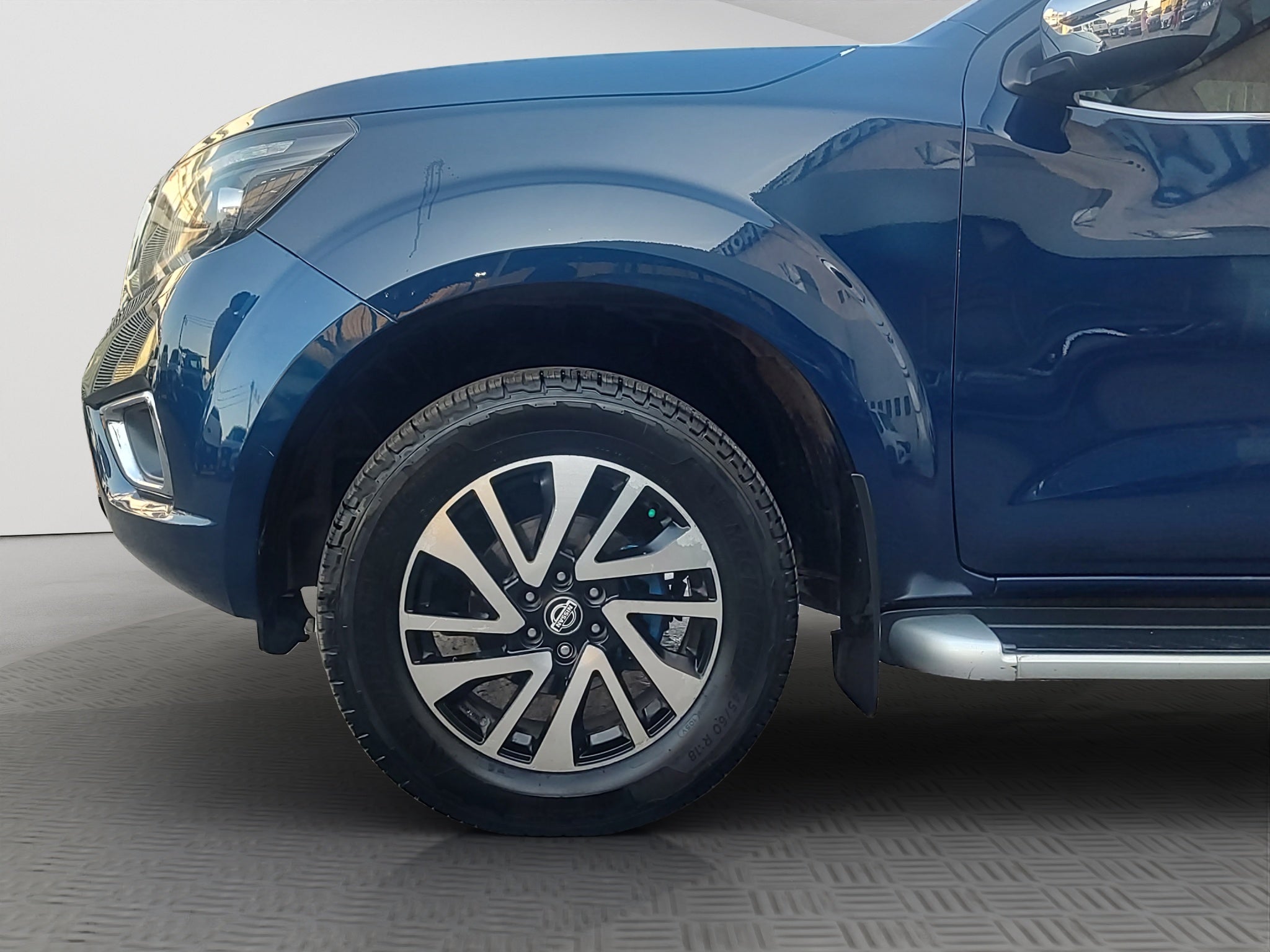2020 Nissan NP300 FRONTIER 4 PTS PLATINUM LE TM6 AAC PIEL F LED RA-18