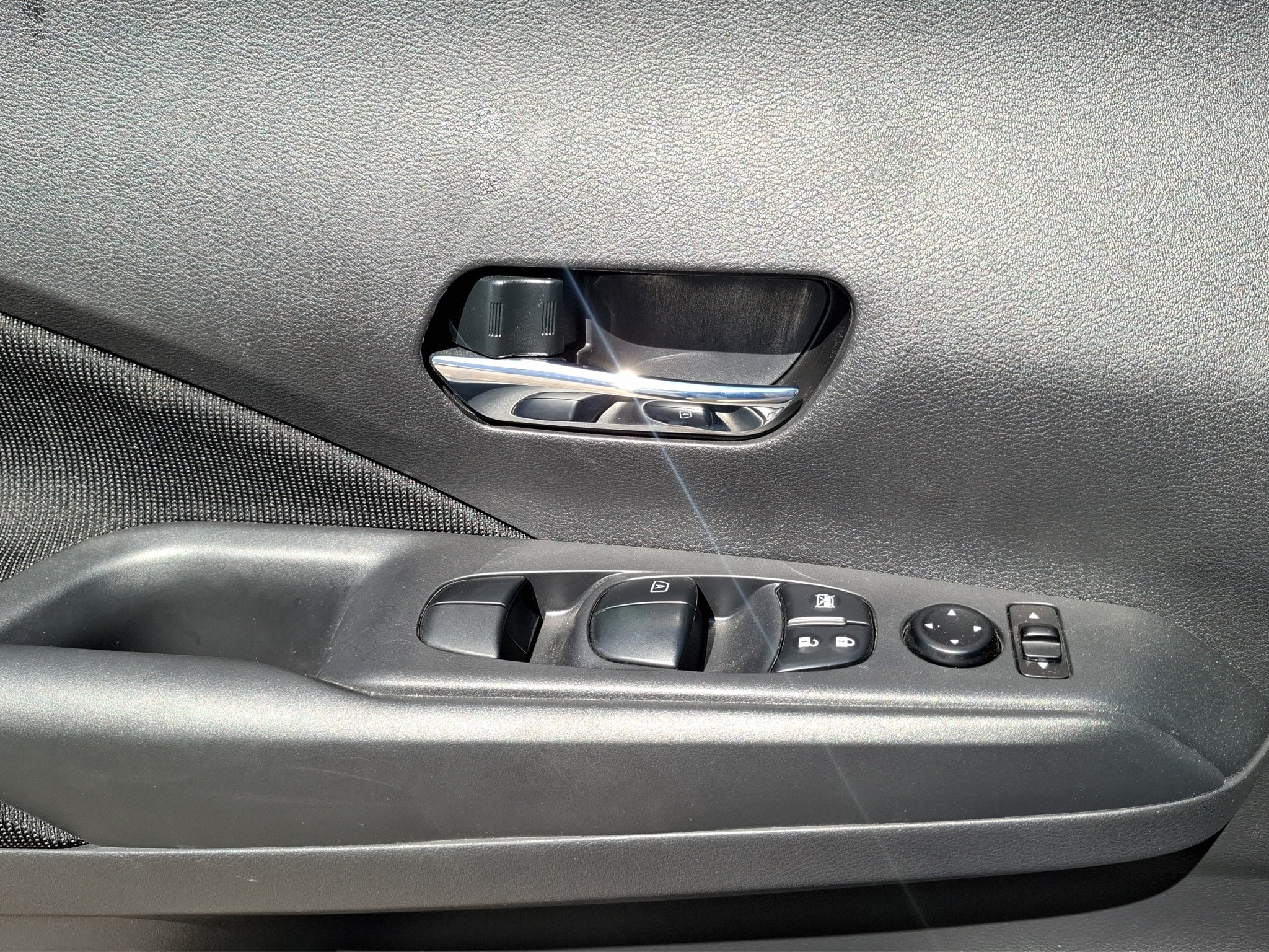 2025 Nissan KICKS 5P PLAY ADVANCE L41.6 AUT