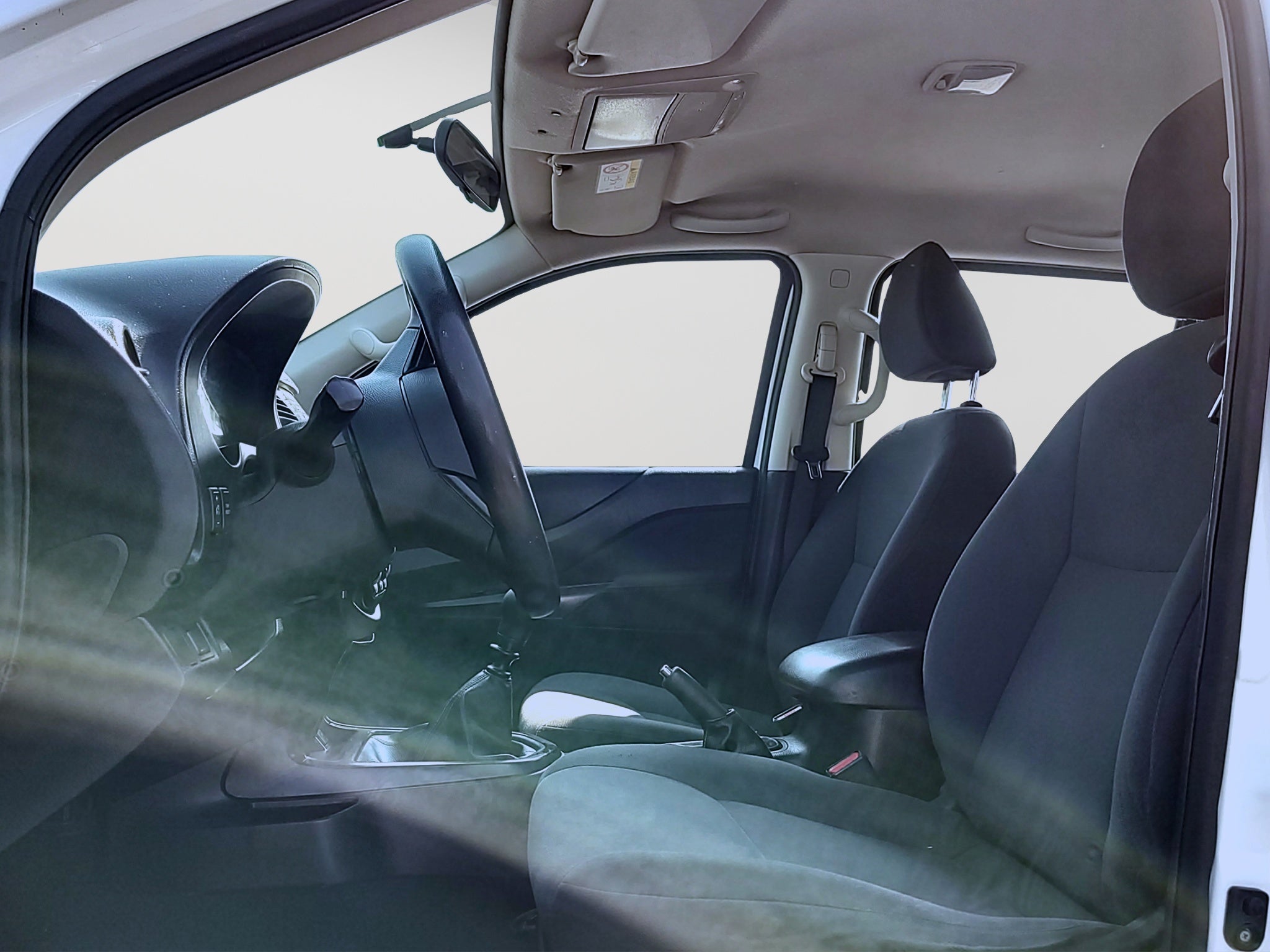 2023 Nissan NP300 FRONTIER 4 PTS SE L4 2.5L TM6 AAC VE R-16