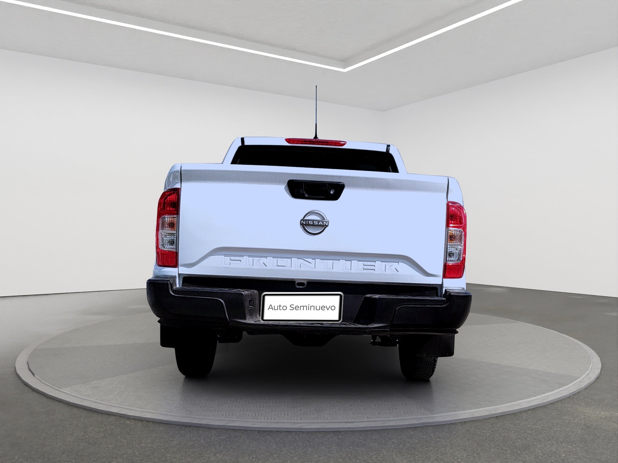 2023 Nissan NP300 FRONTIER 4 PTS SE L4 2.5L TM6 AAC VE R-16
