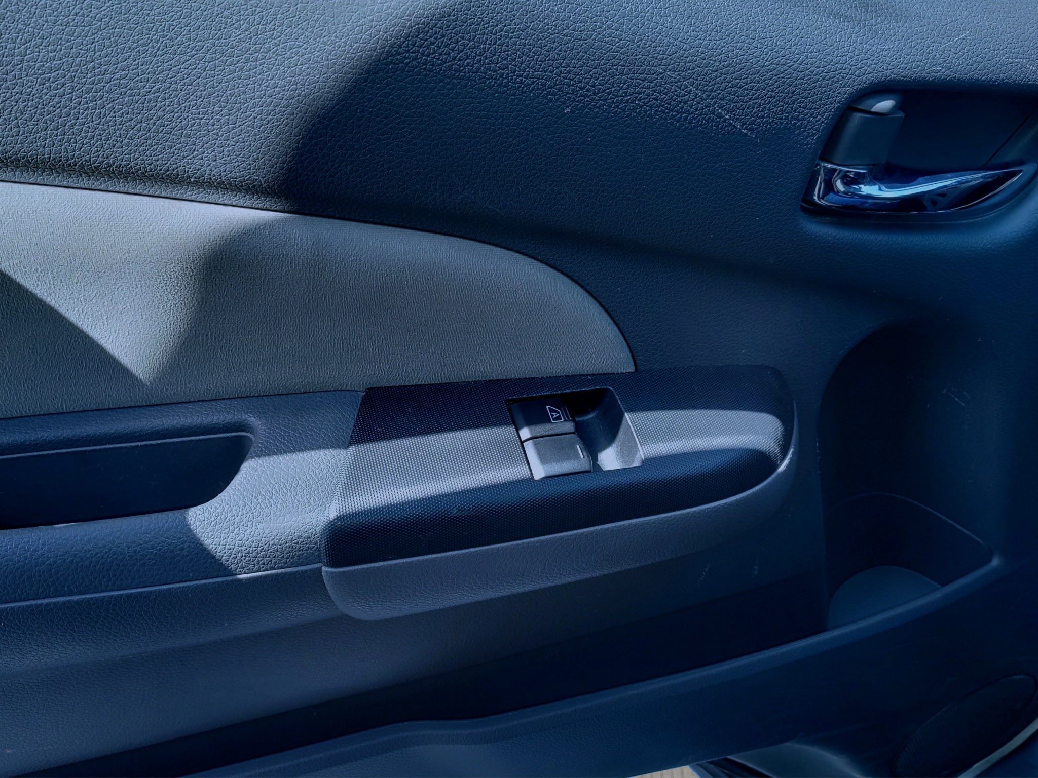 2022 Nissan URVAN 4 PTS TM5 AAC VE 12 PAS