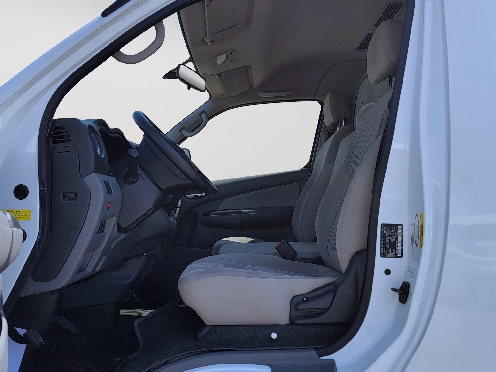 2022 Nissan URVAN 4 PTS TM5 AAC VE 12 PAS