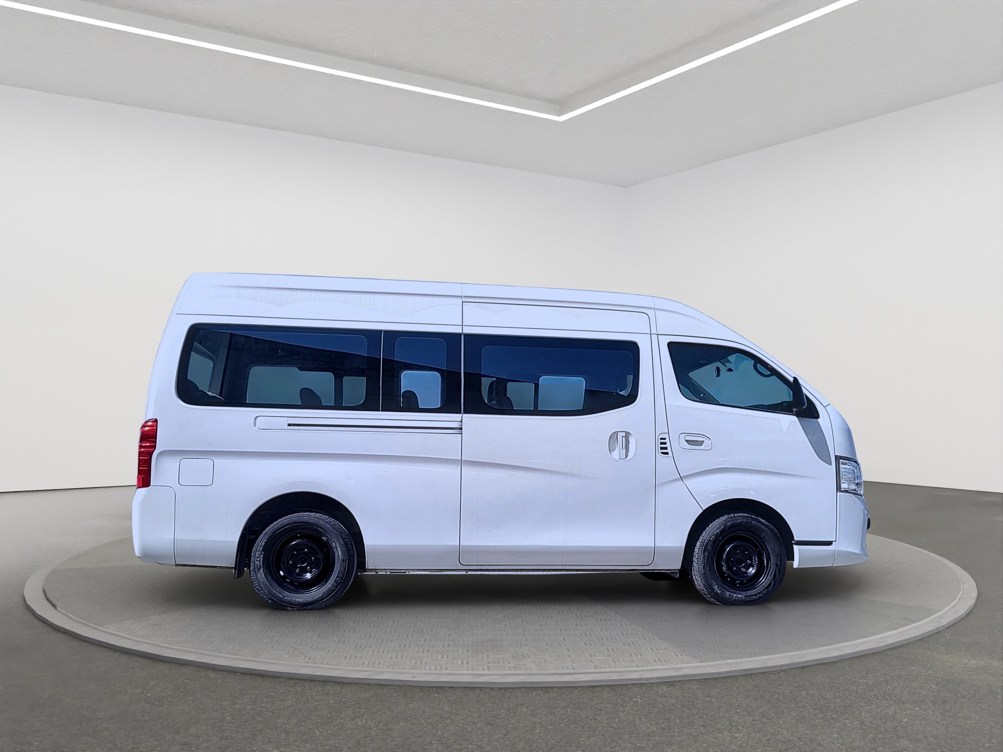 2022 Nissan URVAN 4 PTS TM5 AAC VE 12 PAS
