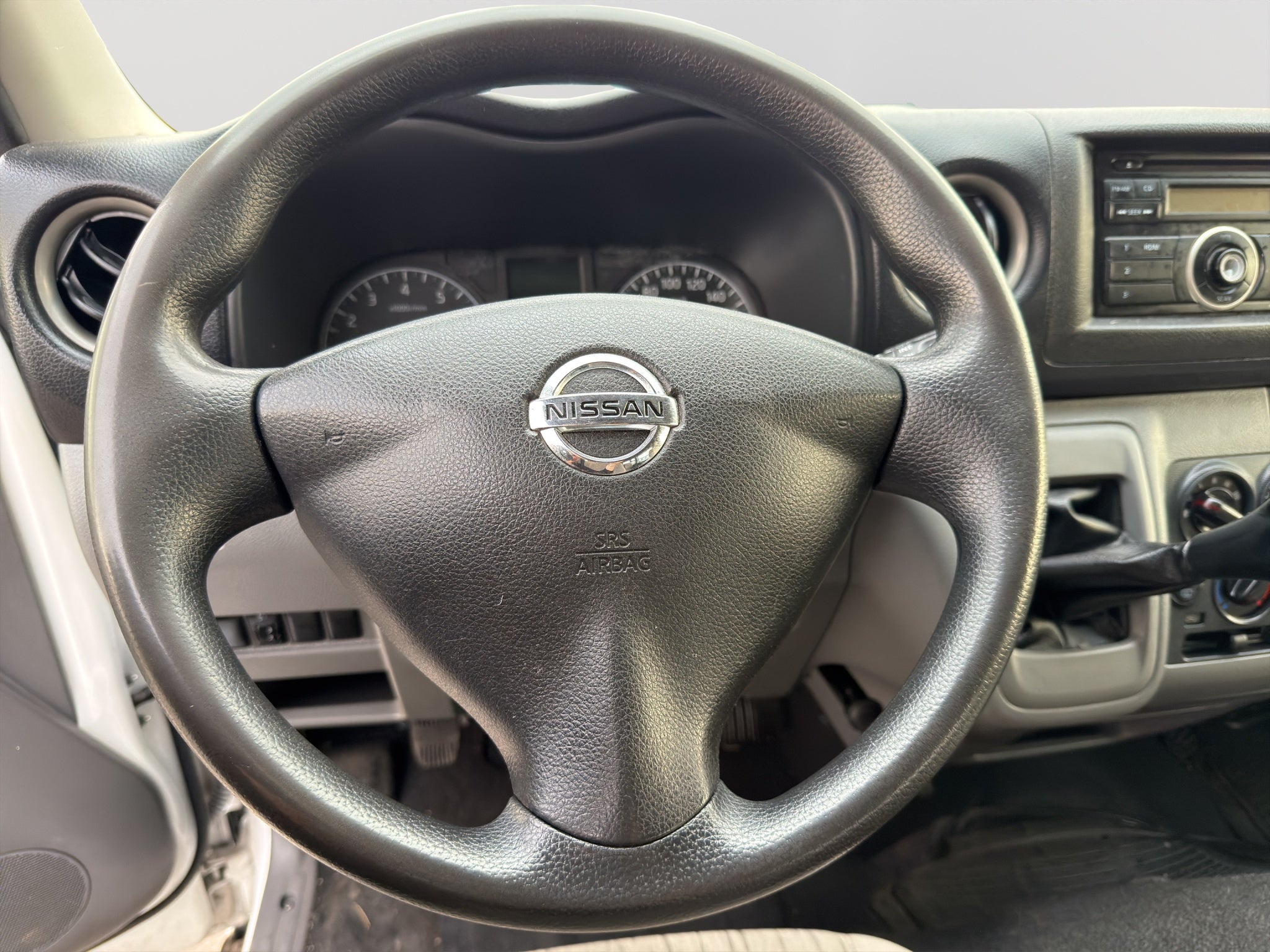 2020 Nissan URVAN 4 PTS AMPLIA TM5 AAC DESEM TRAS 15 PAS