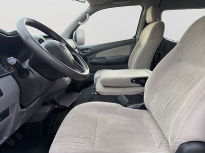 2020 Nissan URVAN 4 PTS AMPLIA TM5 AAC DESEM TRAS 15 PAS