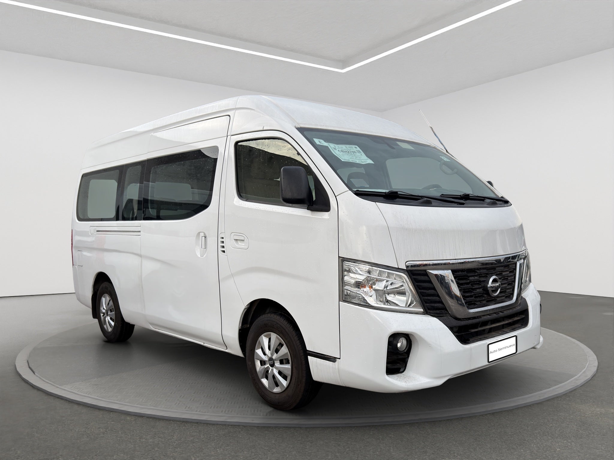 2020 Nissan URVAN 4 PTS AMPLIA TM5 AAC DESEM TRAS 15 PAS