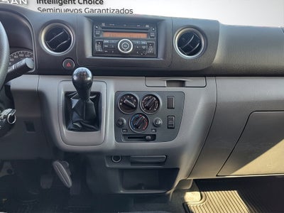 2021 Nissan URVAN 4 PTS AMPLIA TM5 AAC DESEM TRAS 15 PAS