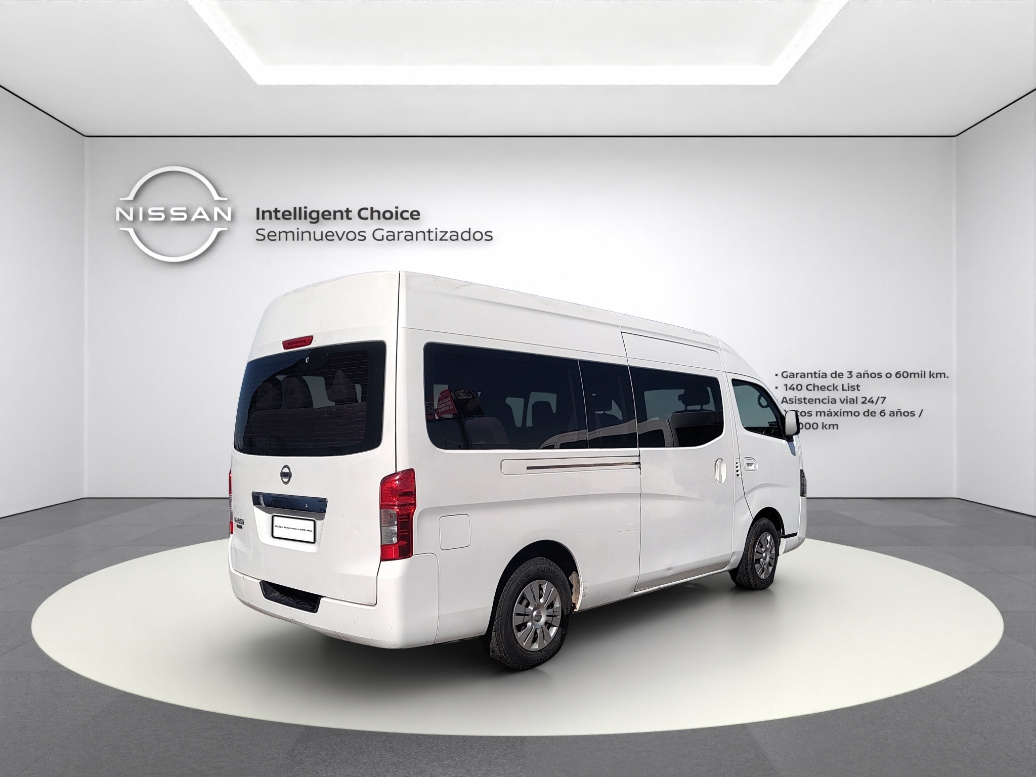 2021 Nissan URVAN 4 PTS AMPLIA TM5 AAC DESEM TRAS 15 PAS
