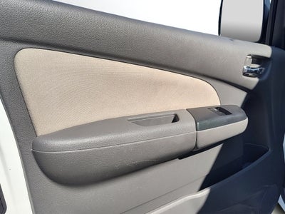 2021 Nissan URVAN 4 PTS AMPLIA TM5 AAC DESEM TRAS 15 PAS