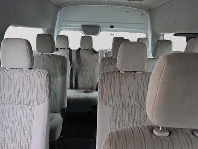 2020 Nissan URVAN 4 PTS AMPLIA TD TM5 AAC DESEM TRAS 15 PAS