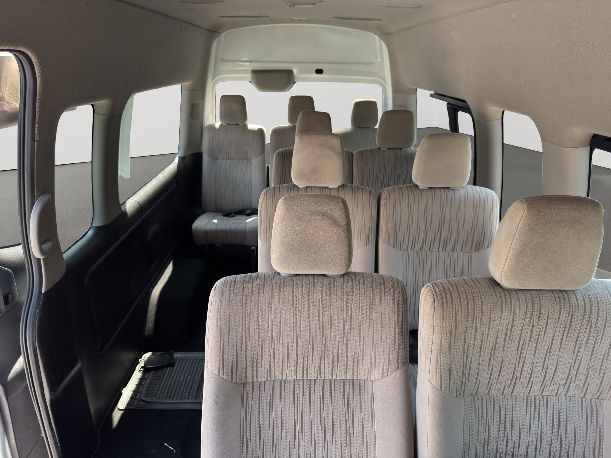 2023 Nissan URVAN 4 PTS TM5 AAC VE 11 PAS