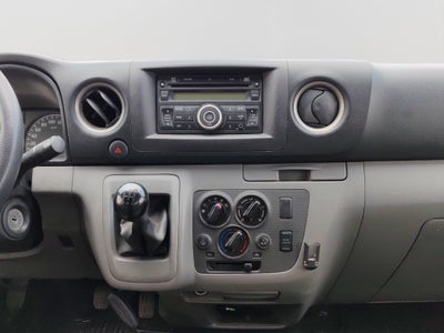 2021 Nissan URVAN 4 PTS AMPLIA TM5 AAC DESEM TRAS 15 PAS