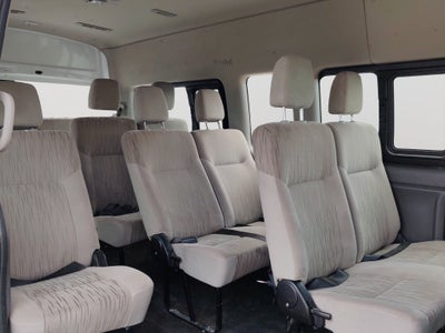 2021 Nissan URVAN 4 PTS AMPLIA TM5 AAC DESEM TRAS 15 PAS