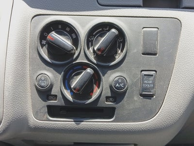 2020 Nissan URVAN 4 PTS AMPLIA TM5 AAC DESEM TRAS 15 PAS