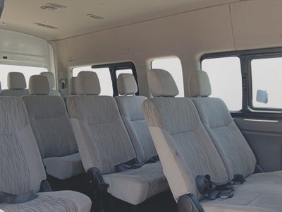 2020 Nissan URVAN 4 PTS AMPLIA TM5 AAC DESEM TRAS 15 PAS