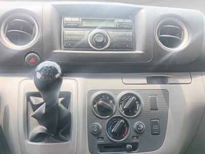 2020 Nissan URVAN 4 PTS AMPLIA TM5 AAC DESEM TRAS 15 PAS
