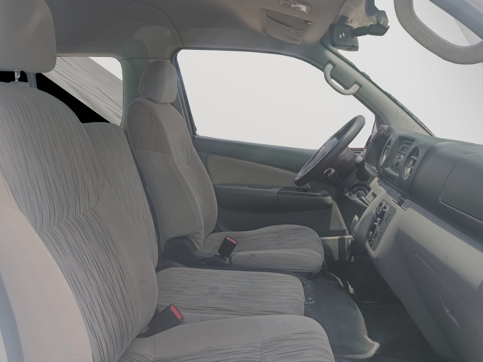 2020 Nissan URVAN 4 PTS AMPLIA TM5 AAC DESEM TRAS 15 PAS