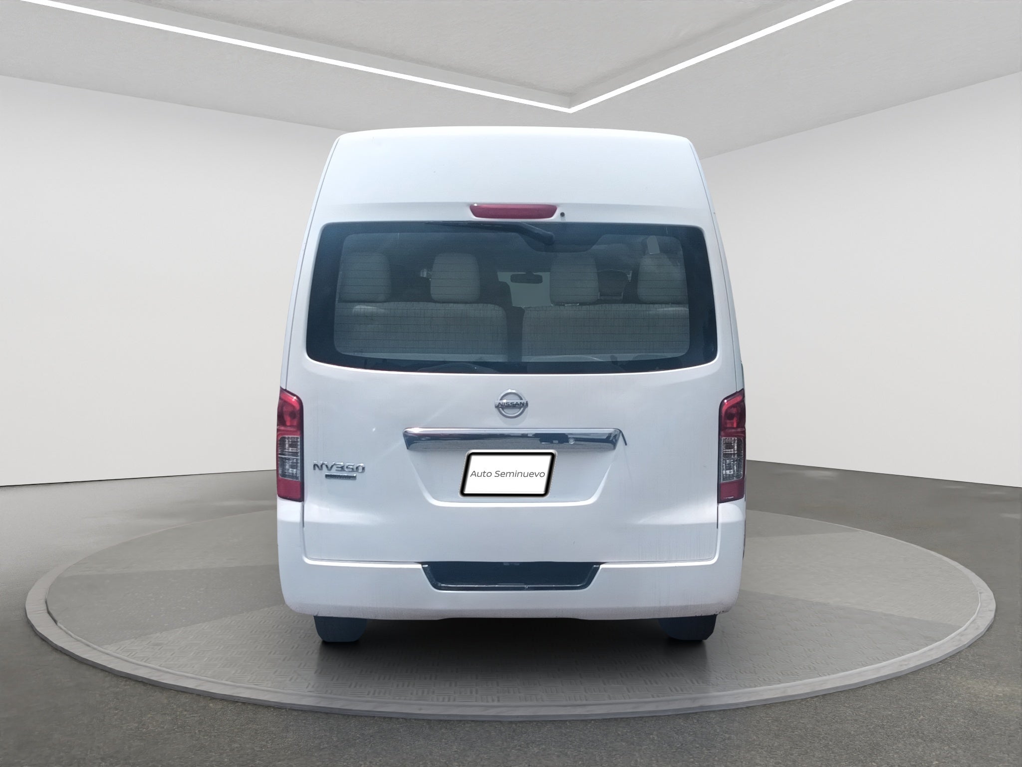 2020 Nissan URVAN 4 PTS AMPLIA TM5 AAC DESEM TRAS 15 PAS