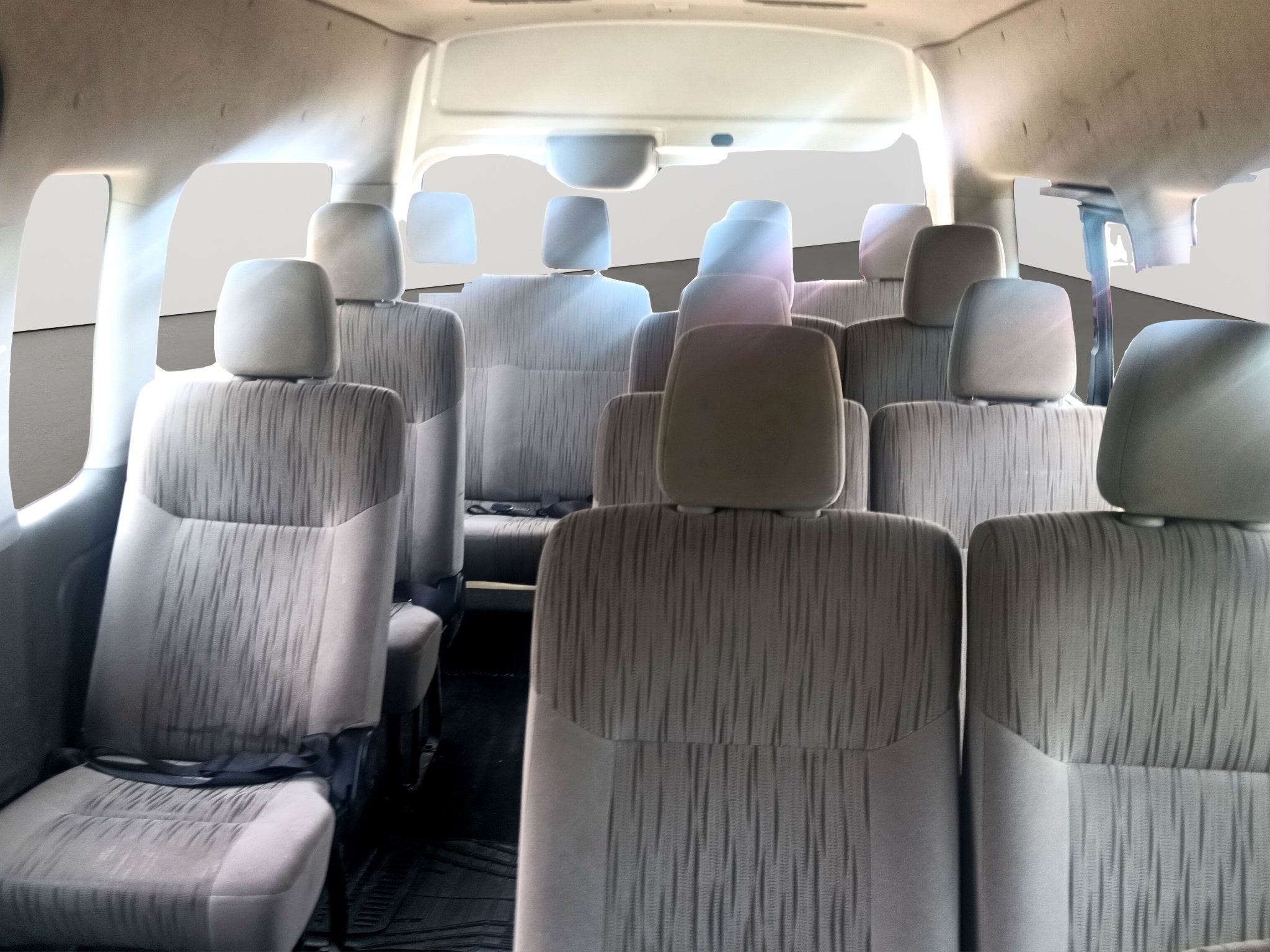2020 Nissan URVAN 4 PTS AMPLIA TM5 AAC DESEM TRAS 15 PAS