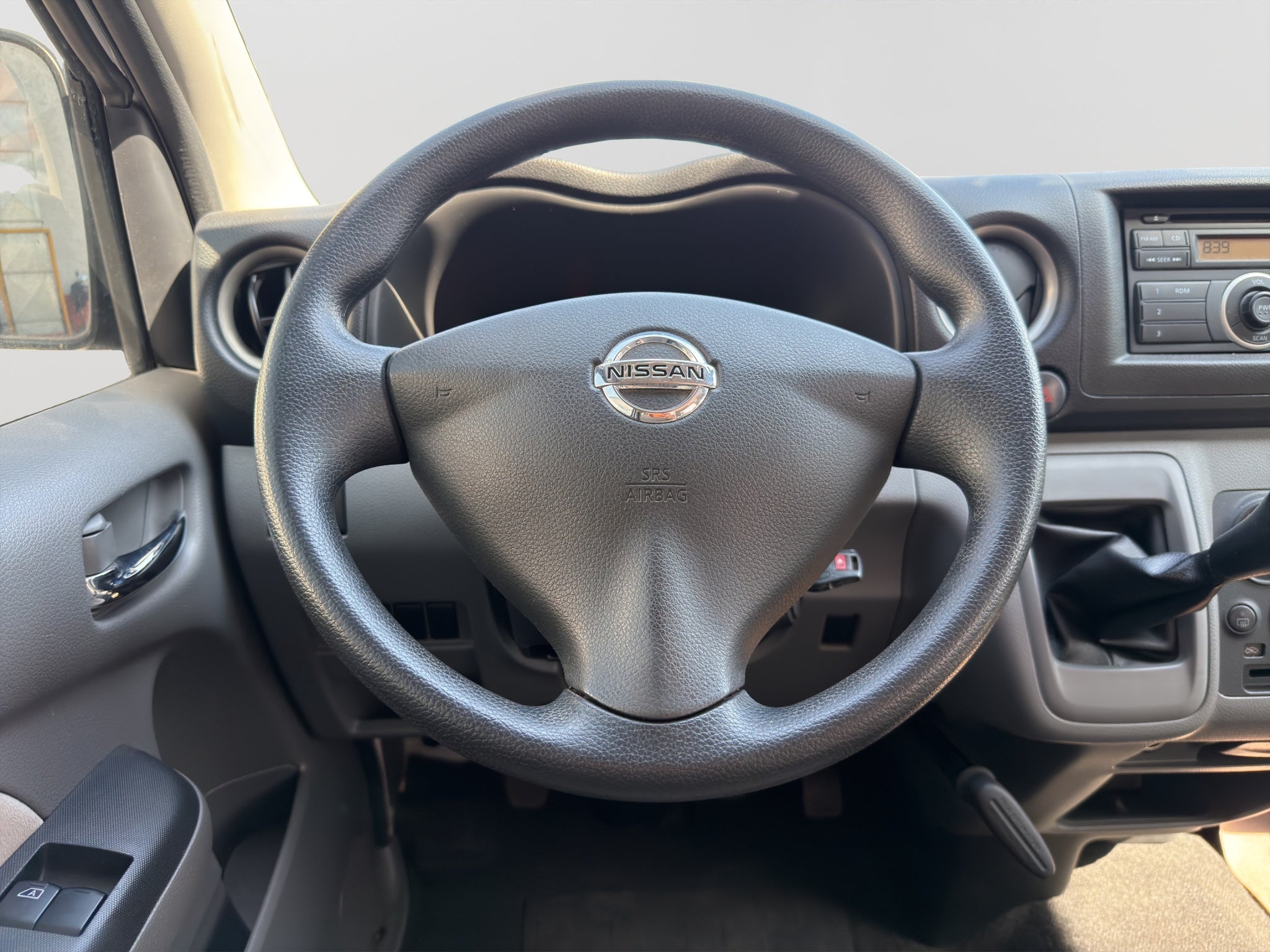 2020 Nissan URVAN 4 PTS AMPLIA TD TM5 AAC DESEM TRAS 15 PAS