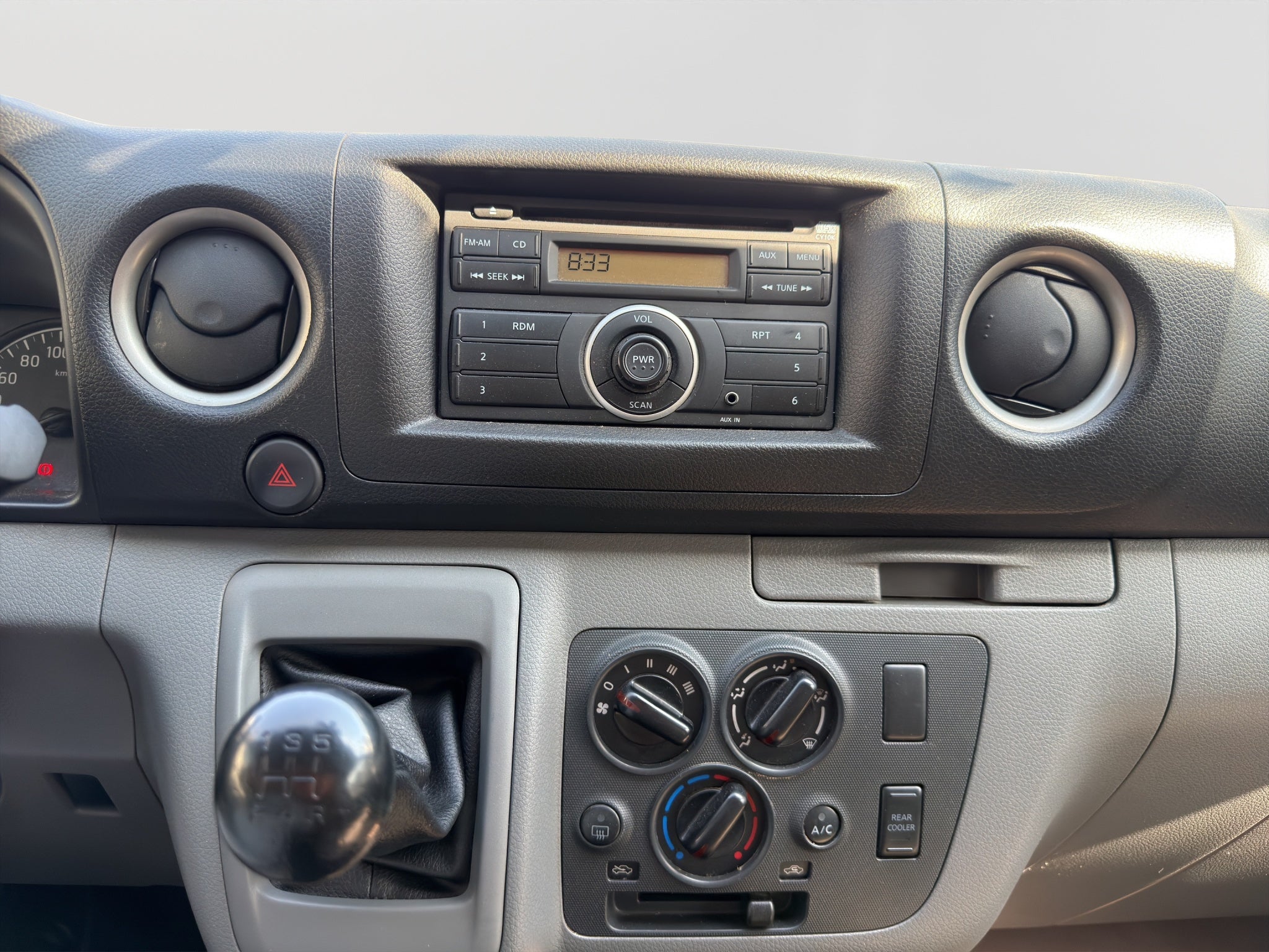 2020 Nissan URVAN 4 PTS AMPLIA TD TM5 AAC DESEM TRAS 15 PAS