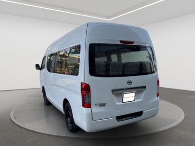 2022 Nissan URVAN 4 PTS AMPLIA TM5 AAC DESEM TRAS 15 PAS