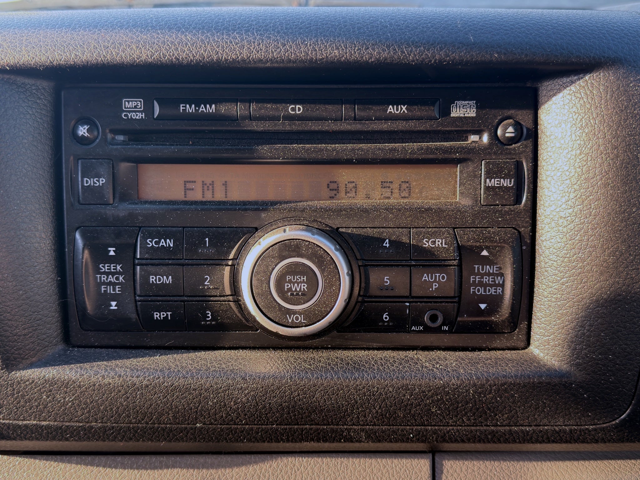 2021 Nissan URVAN 4 PTS AMPLIA TM5 AAC DESEM TRAS 15 PAS