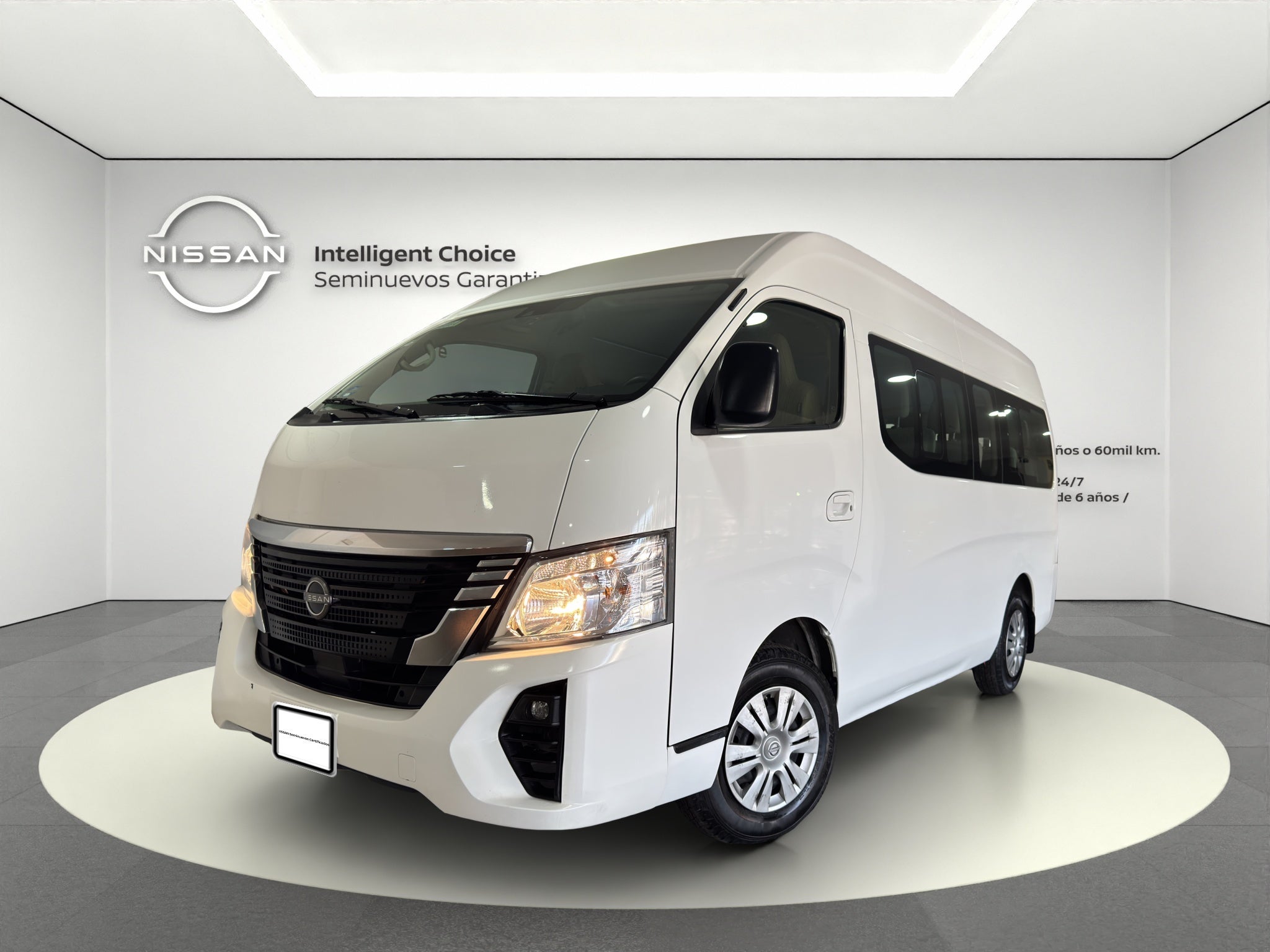 2024 Nissan URVAN 4P AMPLIA L42.5 MAN 15PAS PSEG