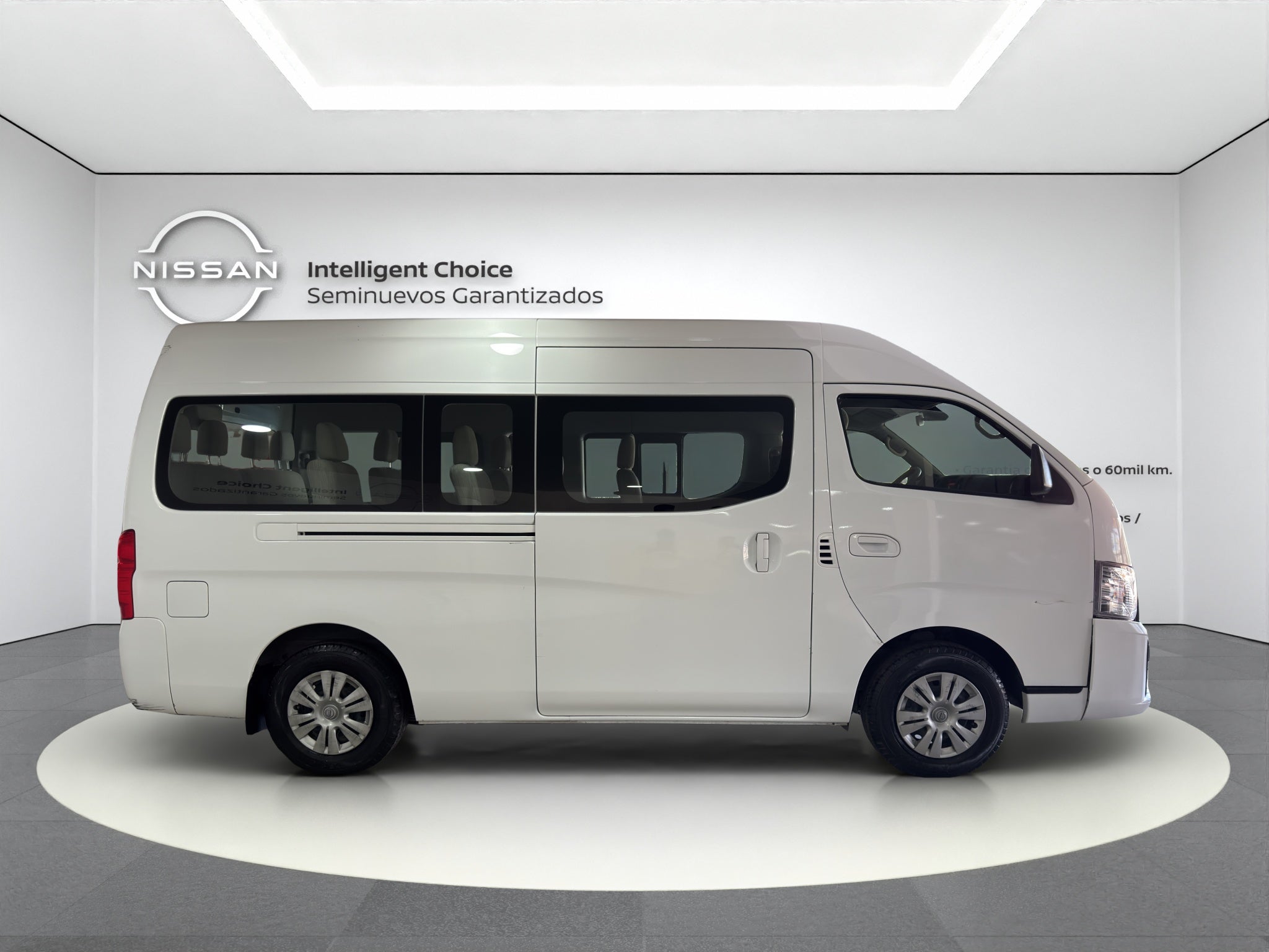 2024 Nissan URVAN 4P AMPLIA L42.5 MAN 15PAS PSEG