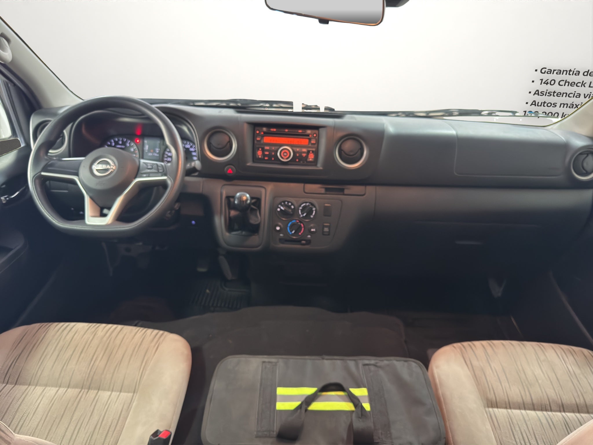 2024 Nissan URVAN 4P AMPLIA L42.5 MAN 15PAS PSEG