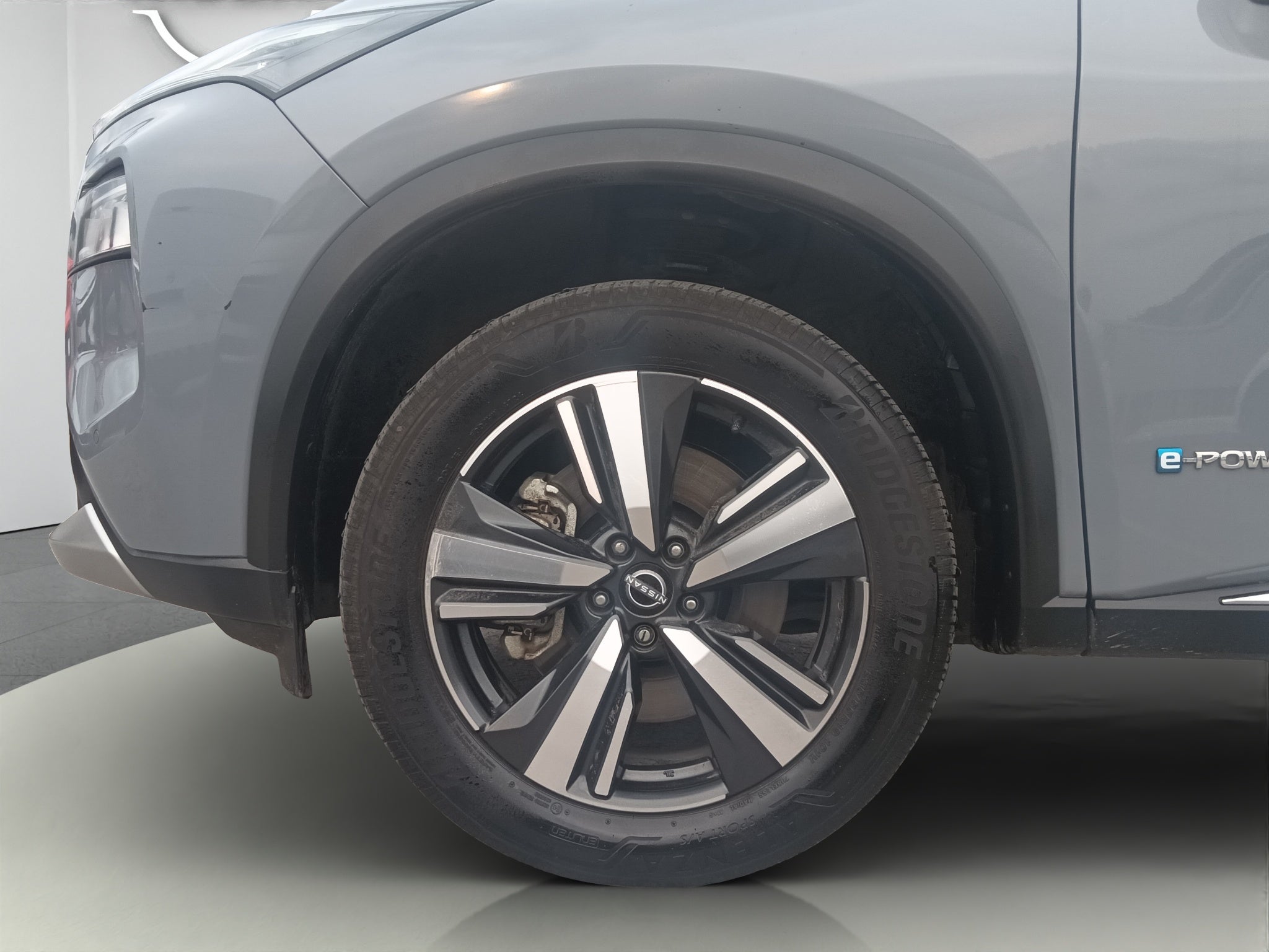 2025 Nissan X-TRAIL 5P PLATINUM E.POWER HEV L31.5 AUT